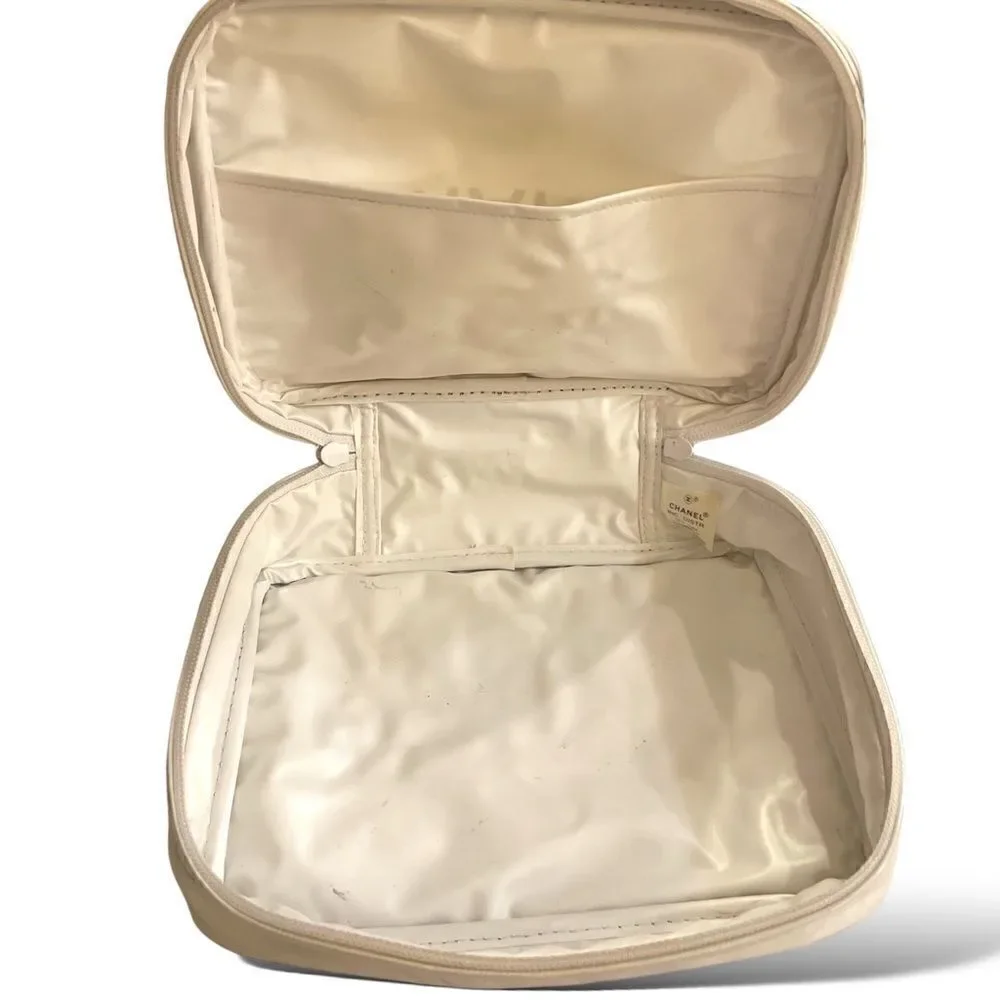 CHANEL Vintage Make-up Case